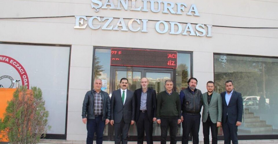 AK BAŞKAN ADAYI CANPOLAT’TAN ECZACILAR ODASINA ZİYARET 